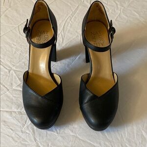 Naturalizer Black Heels with Closed Toe and Ankle Strap